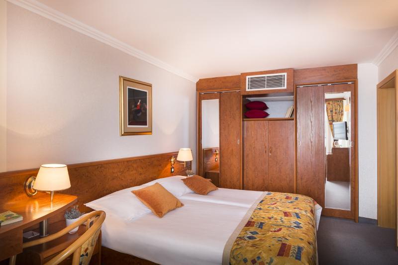 Sunny Baska Hotel Exterior photo